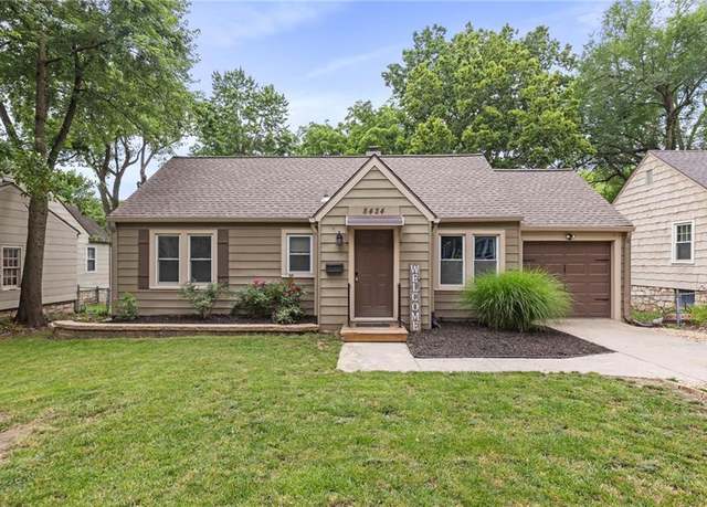 Property at 8424 Ward Parkway Plz, Kansas City, MO 64114, 3 beds, 1 bath