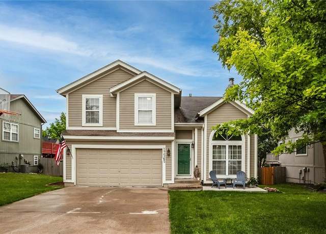 Property at 17565 W 111th Ct, Olathe, KS 66061, 4 beds, 3 baths