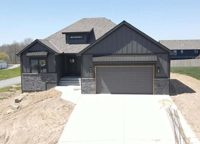 Property at 100 Wagers Cir, Dearborn, MO 64439, 4 beds, 3 baths