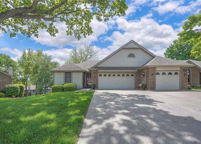 Property at 2635 NE 74th Ter, Gladstone, MO 64119, 2 beds, 3 baths