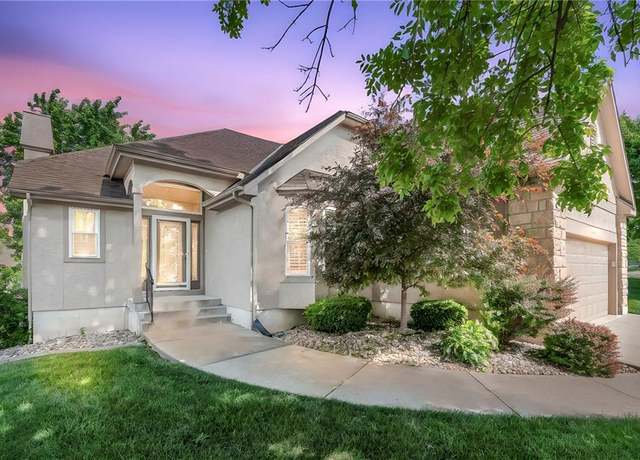 Property at 4124 SW James Younger Dr, Lee's Summit, MO 64082, 2 beds, 2 baths