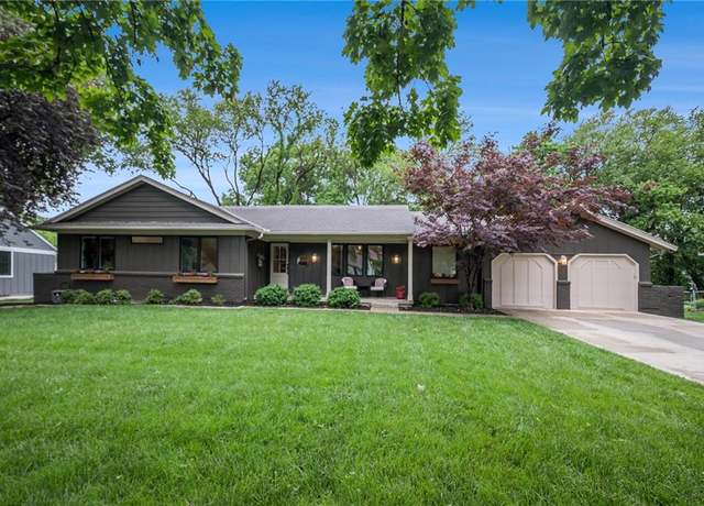 Property at 9608 El Monte St, Overland Park, KS 66207, 5 beds, 3 baths