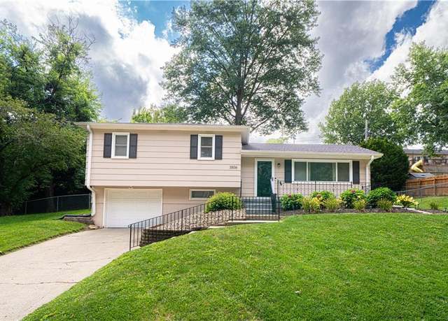 Property at 3506 E Lantern Ln, St Joseph, MO 64506, 3 beds, 1.5 baths