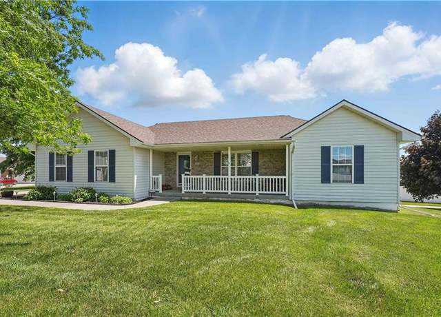 Property at 2109 Bradford Pl, Excelsior Springs, MO 64024, 3 beds, 2 baths