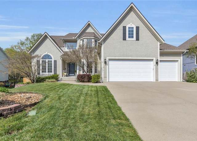 Property at 13708 Flint St, Overland Park, KS 66221, 5 beds, 4.5 baths