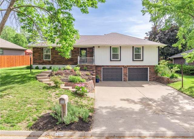 Property at 4809 Mockingbird Ln, St Joseph, MO 64506, 4 beds, 3 baths