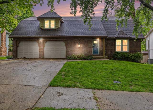 Property at 16213 W 145 Ter, Olathe, KS 66062, 4 beds, 3.5 baths
