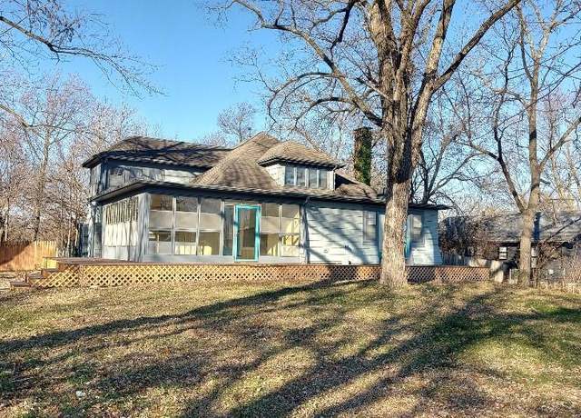 Property at 4073 Parkview Dr, Frontenac, KS 66763, 4 beds, 3 baths