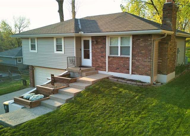 Property at 5810 NE 43rd Ter, Kansas City, MO 64117, 3 beds, 2.5 baths