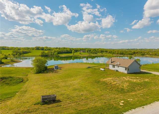 Property at 16288 Hidden Valley Rd, Rayville, MO 64084, 2 beds, 2 baths