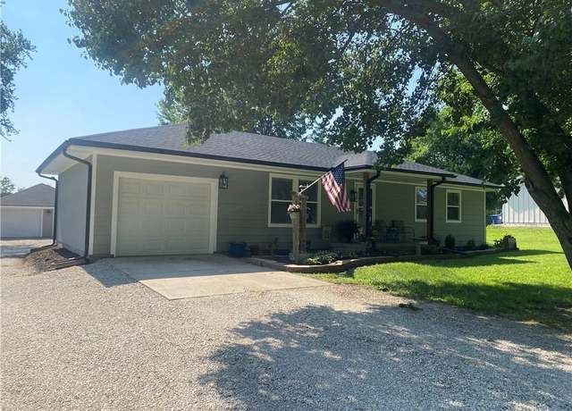 Property at 312 Spruce St, Garden City, MO 64747, 3 beds, 1 bath