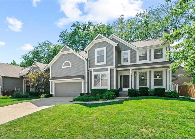 Property at 12456 S Greenwood St, Olathe, KS 66062, 4 beds, 4.5 baths