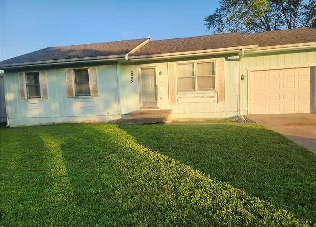 Property at 2005 Stacy Rd, Harrisonville, MO 64701, 3 beds, 1 bath