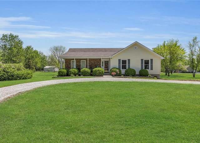 Property at 20305 S Davila Ct, Raymore, MO 64083, 4 beds, 3 baths