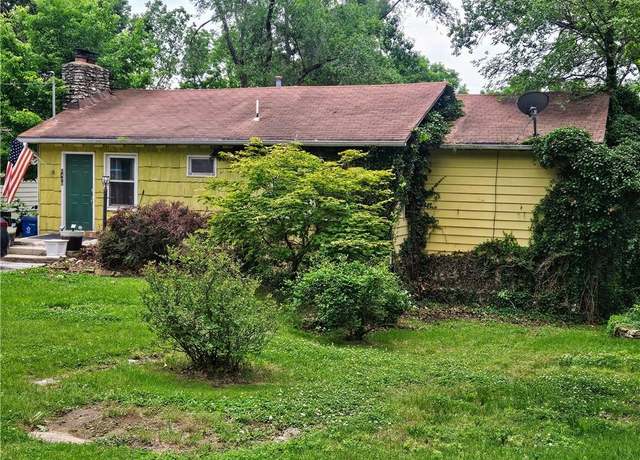 Property at 5470 NW Venetian Dr, Houston Lake, MO 64151, 3 beds, 1 bath