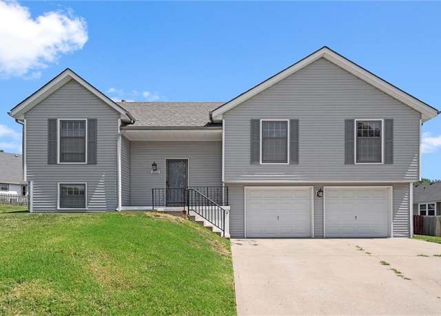 Property at 2531 N 107th Ter, Kansas City, KS 66109, 3 beds, 2 baths