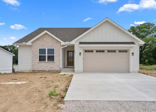 Property at 463 SE 90th Rd, Warrensburg, MO 64093, 4 beds, 3 baths