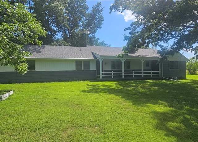 Property at 33701 E State Route 58 Hwy, Pleasant Hill, MO 64080, 4 beds, 2 baths