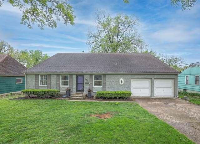 Property at 8920 Western Hills Dr, Kansas City, MO 64114, 4 beds, 2.5 baths