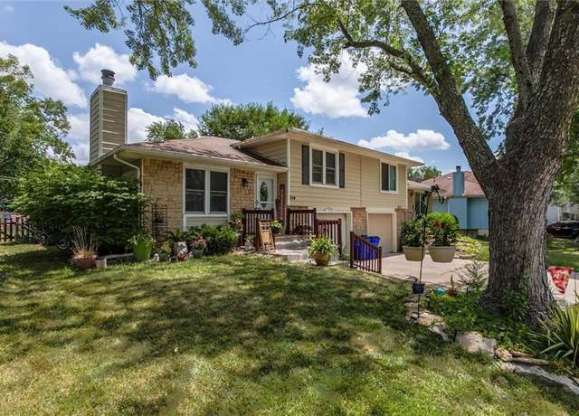 Property at 314 N Normandy St, Olathe, KS 66061, 3 beds, 2 baths