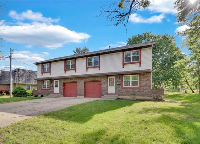 Property at 3702 NE 69th St, Kansas City, MO 64119, 3 beds, 2 baths