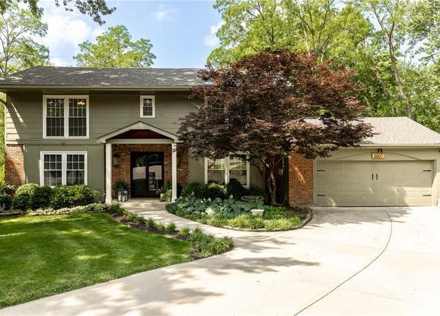Property at 5007 NW Coves Dr, Kansas City, MO 64151, 4 beds, 2.5 baths
