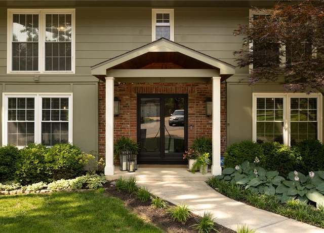 Property at 5007 NW Coves Dr, Kansas City, MO 64151, 4 beds, 2.5 baths