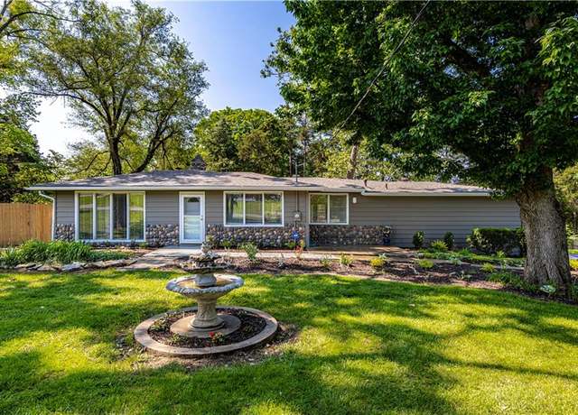 Property at 12600 Brooklyn St, Kansas City, MO 64146, 3 beds, 2.5 baths
