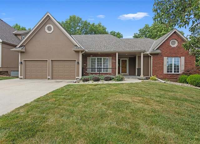 Property at 1223 93rd St, Kansas City, MO 64155, 3 beds, 2.5 baths