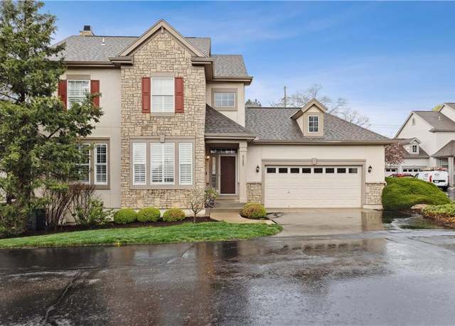 Property at 4722 W 159th Ter, Overland Park, KS 66085, 3 beds, 2.5 baths