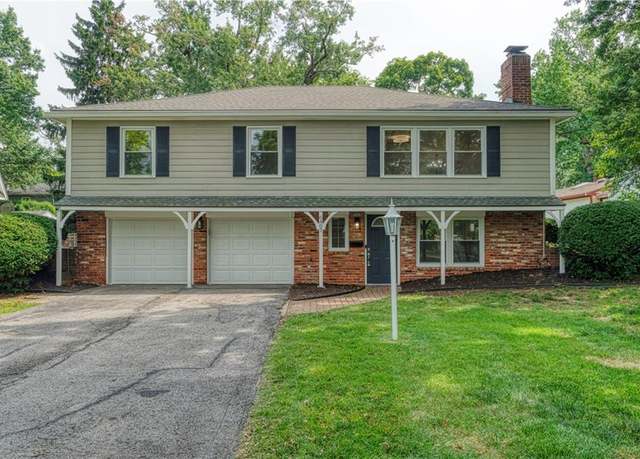 Property at 6407 W 83rd St, Overland Park, KS 66204, 3 beds, 2 baths