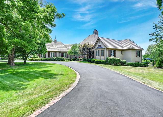 Property at 16800 Grace Dr, Loch Lloyd, MO 64012, 4 beds, 3.5 baths