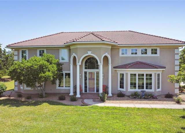 Property at 15555 S Moonlight Rd, Olathe, KS 66061, 4 beds, 4.5 baths