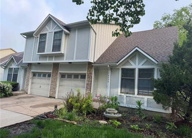 Property at 14936-14938 W Riggs St, Overland Park, KS 66223, 6 beds, 3 baths