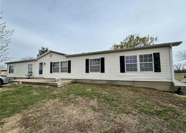 Property at 17908 E 307th St, Harrisonville, MO 64701, 3 beds, 2.5 baths