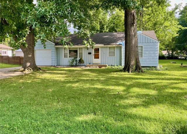 Property at 3716 W 48th St, Roeland Park, KS 66205, 3 beds, 1 bath