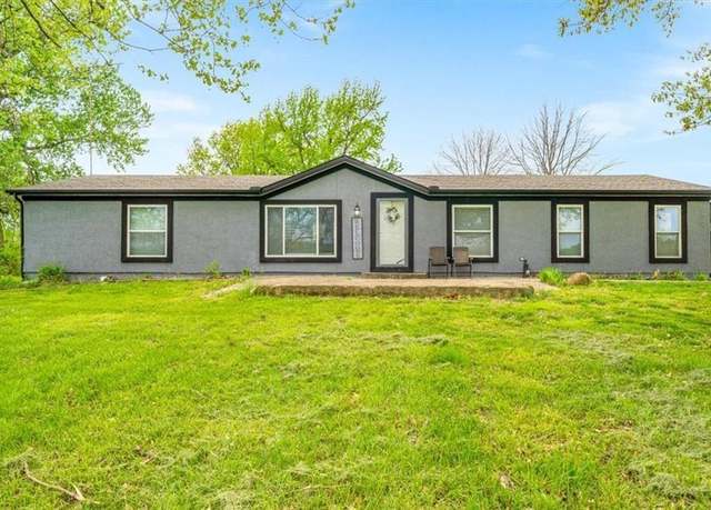 Property at 23224 S Cedar Niles Rd, Spring Hill, KS 66083, 3 beds, 2 baths