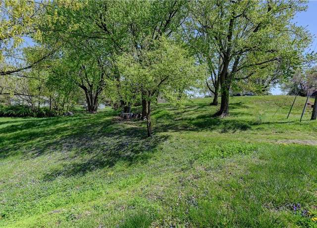 Property at 325 A St, St Joseph, MO 64501