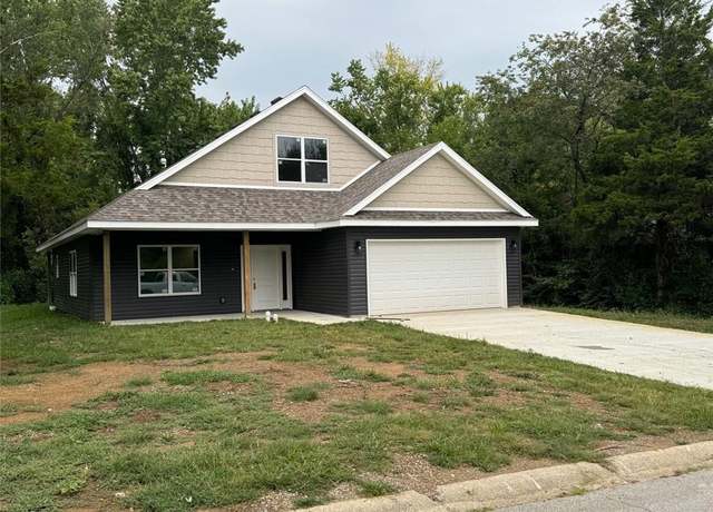 Property at 1009 Sunflower N/A, Warrensburg, MO 64093, 4 beds, 3 baths