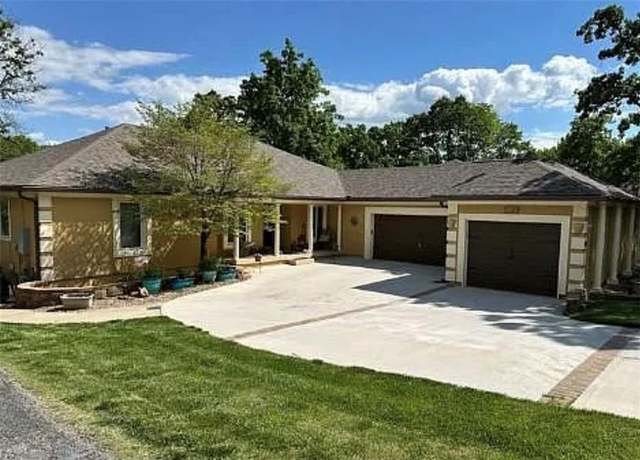 Property at 328 N Winnebago Dr, Lake Winnebago, MO 64034, 6 beds, 3.5 baths