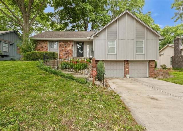 Property at 11908 Charlotte St, Kansas City, MO 64146, 4 beds, 2.5 baths