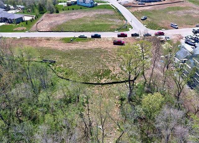 Property at 8420 W 175th St, Overland Park, KS 66221