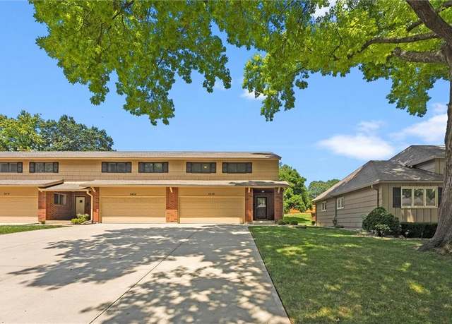 Property at 5402 W 103 Ter, Overland Park, KS 66207, 3 beds, 2.5 baths