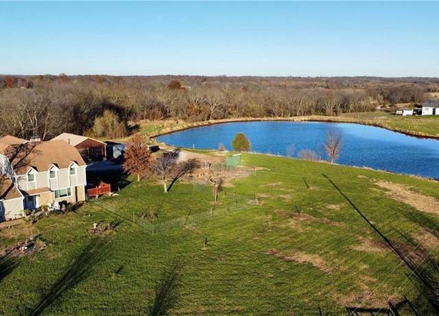 Property at 26609 S Red Bud Rd, Freeman, MO 64746, 3 beds, 2.5 baths