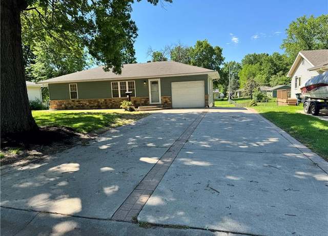 Property at 1401 NE 67th St, Gladstone, MO 64118, 2 beds, 1 bath