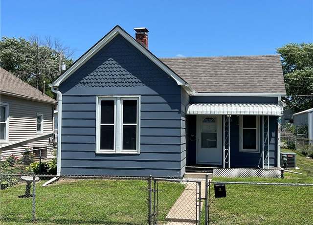 Property at 6315 Washington St, St Joseph, MO 64504, 2 beds, 1 bath