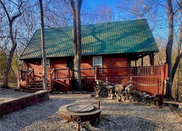 Property at 518 SW Lakeside Dr, La Cygne, KS 66040, 2 beds, 1 bath