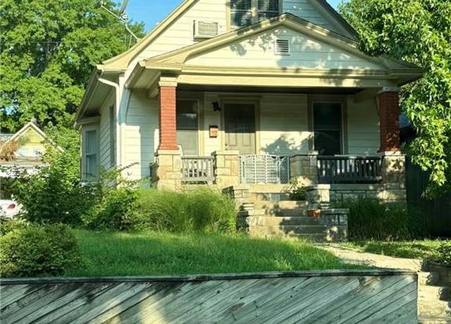 Property at 4524 Liberty St, Kansas City, MO 64111, 2 beds, 1.5 baths