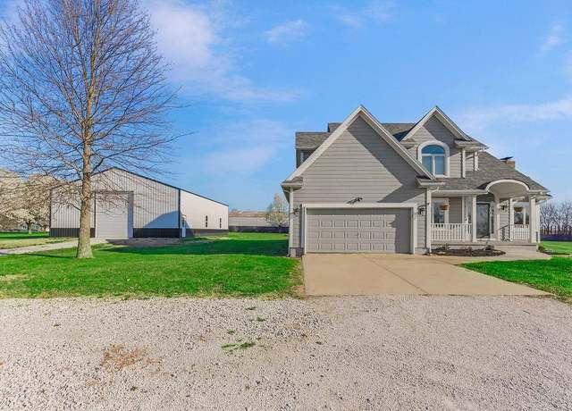 Property at 7840 W 274th St, Louisburg, KS 66053, 3 beds, 2.5 baths