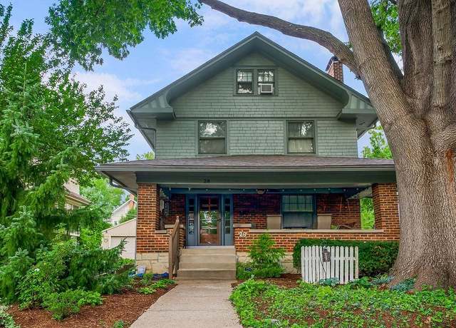 Property at 28 W 58th St, Kansas City, MO 64113, 5 beds, 3 baths